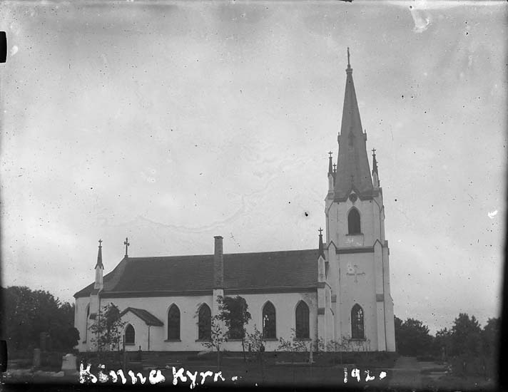 Enligt text på fotot: "Kinna kyrka 1920".



















