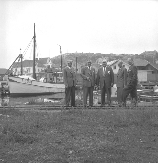 Text till bilden: "Skandiaverken Lysekil. 1954"








i