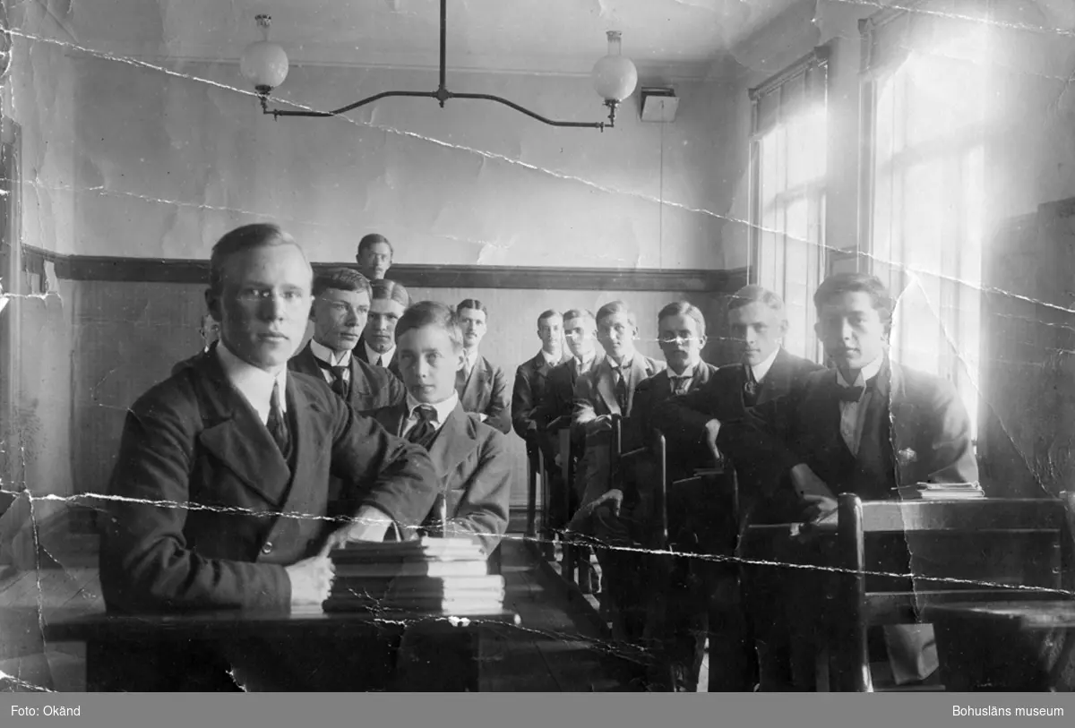 Första studentklassen i Uddevalla våren 1915