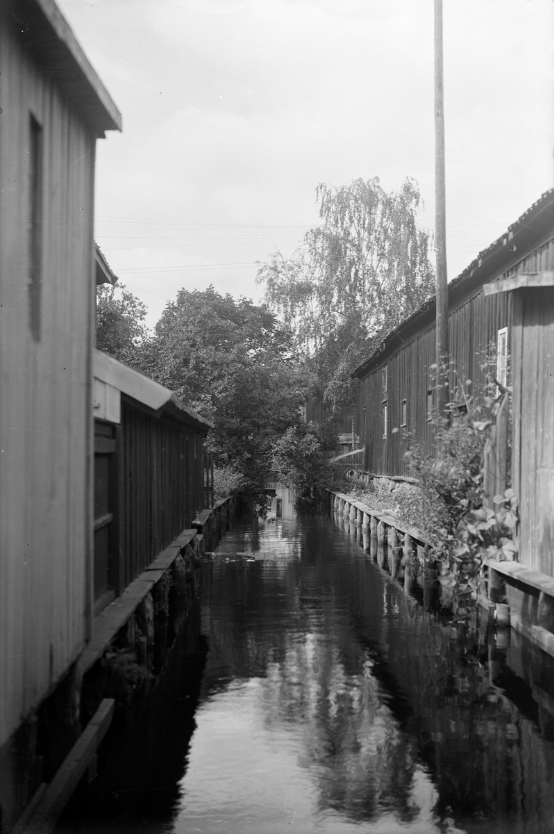 Del av kanalen mellan husen vid Östra gränd  i Jönköping.