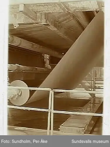 Dokumentation av LWC-linjen, PM 1, Ortvikens pappersbruk, inom ramen för SAMDOK:s Trä- och papperspool.