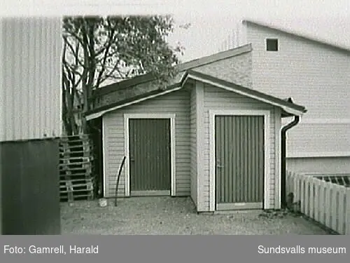 Frälsningsarméns lokal på Fredsgatan 9. Svenska frälsningsarmén bildades 1905 i Sundsvall som en utbrytargrupp ur Internationella frälsningsamén. Lokalen uppfördes 1910 för föreningens behov.