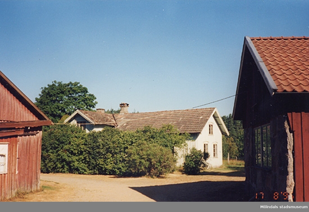 Mangårdsbyggnad, Ålgårdsbacka 1:7 i Lindome. 1995-08-17. Relaterade motiv: 2004_0145 - 0156.