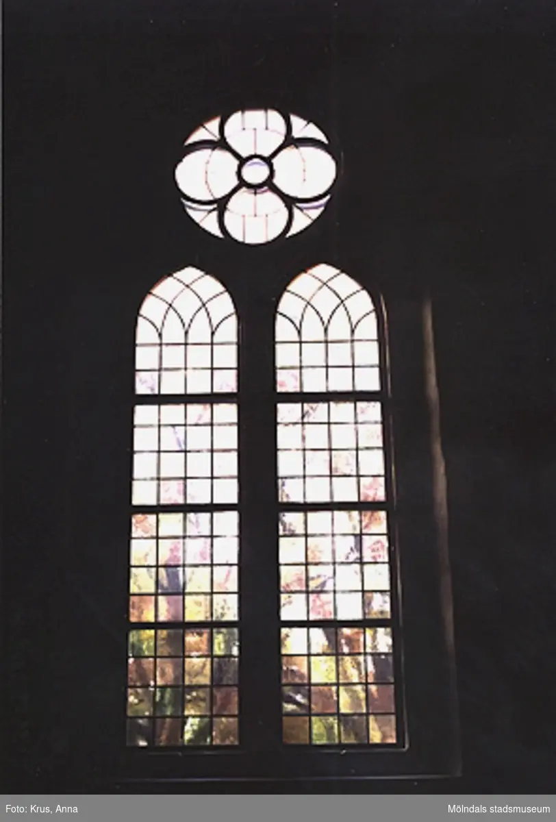 Fässbergs kyrka - fönster - interiör.