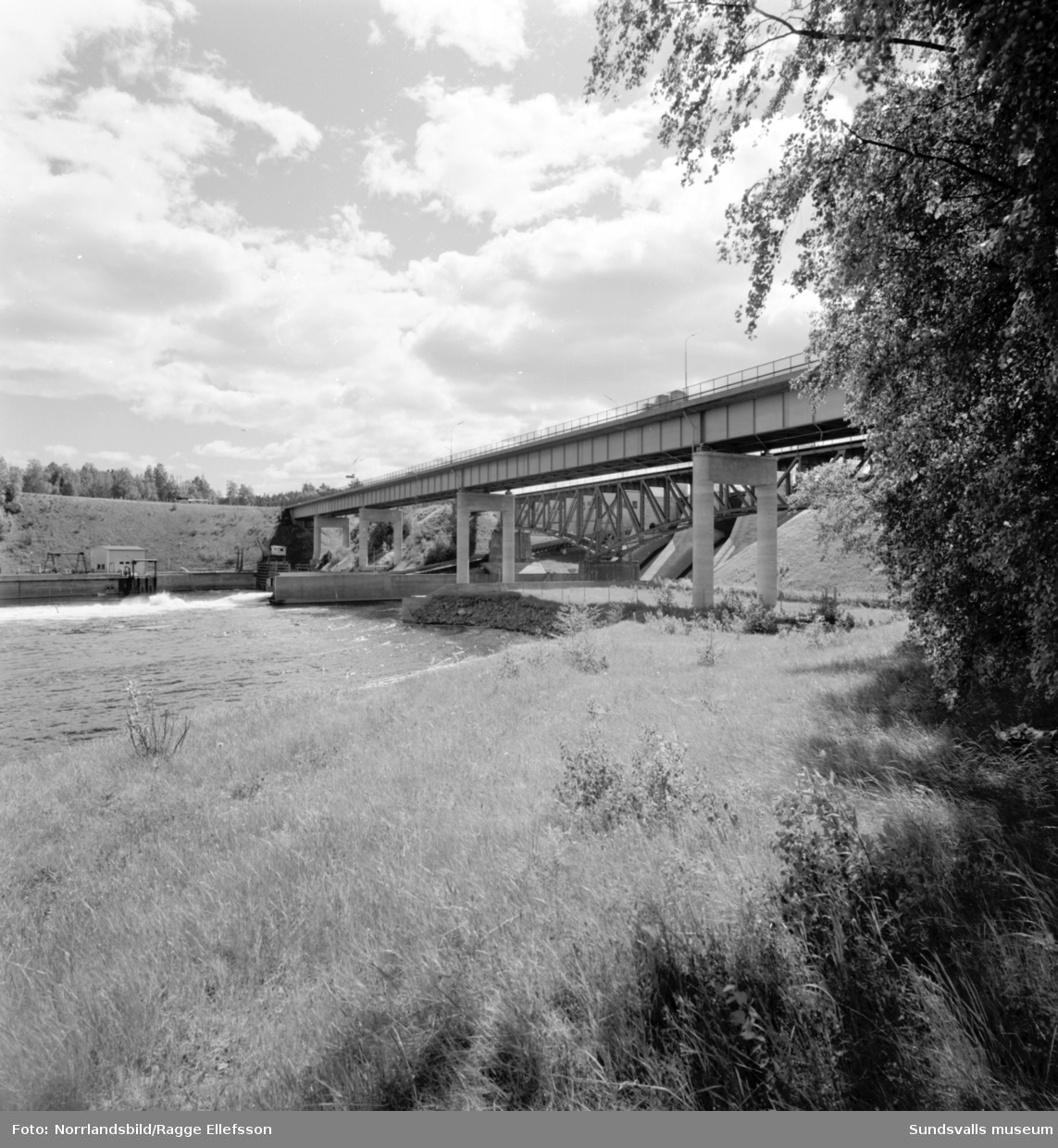 Broarna och kraftverket i Bergeforsen.