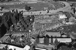 Momarkedet på Mysen i Eidsberg flyfoto 4. august 1952. Også 