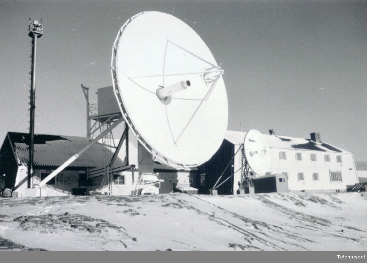 Satellittkommunikasjon åpning - Avbildet: Nordli, Odvar