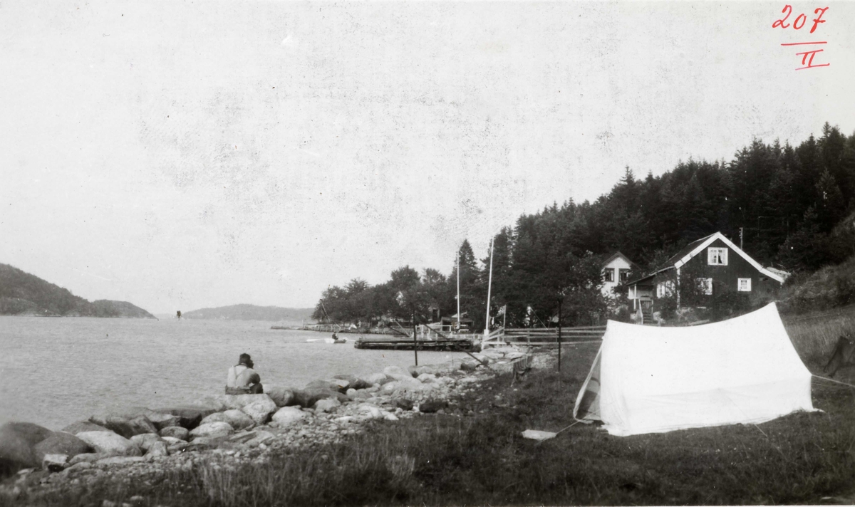 GEODESI. Triangulering: telt i strandkanten, Tromøy.