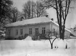 Hovedbygningen på Menstad gård. Jorkjelleren på Menstad. Int