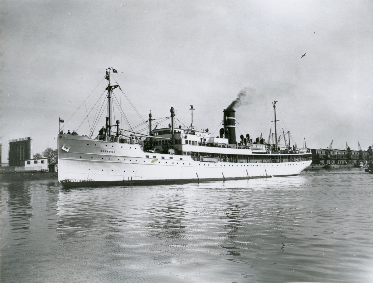 Passagerarångfartyg ARIADNE
Foto från Köpenhamn någon gång åren 1953-1955.