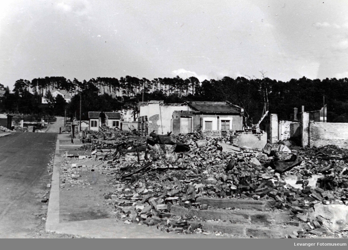Utbombede hus i Steinkjer.