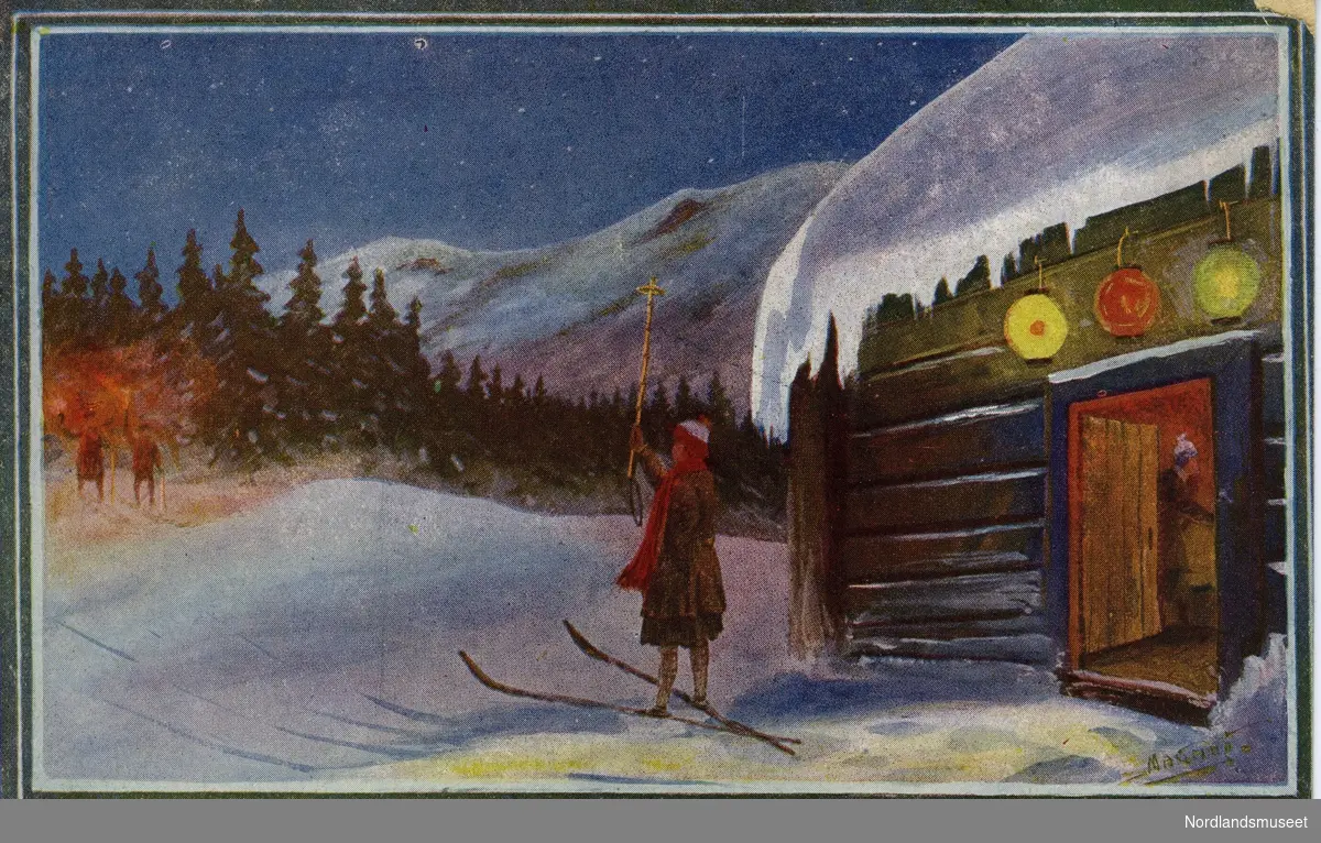 Julekort med vintermotiv. Vi ser en person på ski med lue med norsk flagg på som holder opp en fakkel. To personer til lenger bak. Til høyre står en tømmerhytte med åpen dør og fargede lamper over døråpningen. Kveld og mørk himmel. Fjell i bakgrunnen.

Bakside: Rødt postfrimerke, posthorn, 10 øre. Stemplet Rognes 22.12.1920.