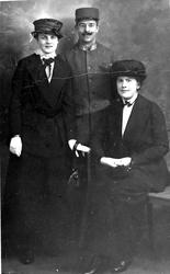 Dagny, Georges, Ingrid, Paris, postkort