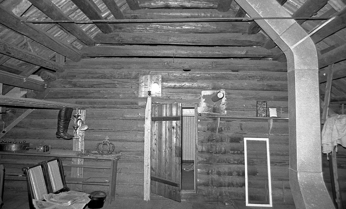 DOK:1971,
Aulestad, interiør, loft, stoler,