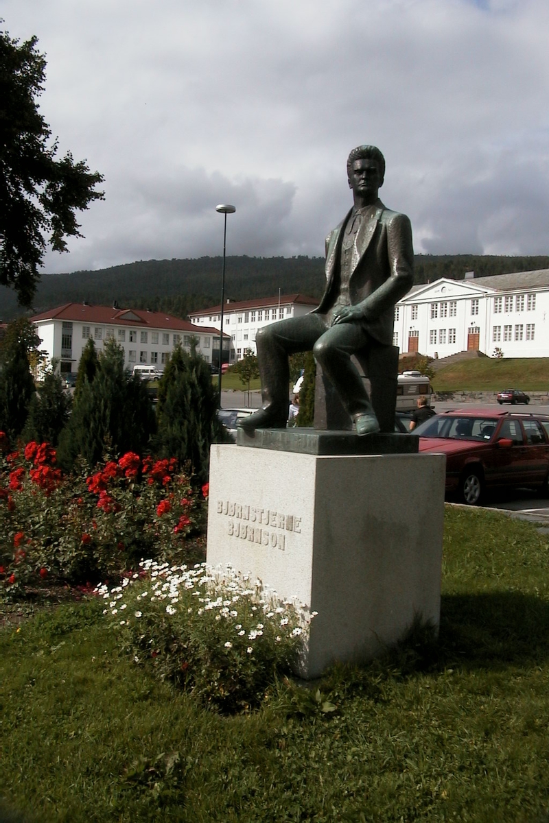 DOK:2002, Molde, Bjørnson, statue,