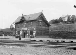Kort: Sør- Fron, Hundorp jernbanestasjon.16.06.1907. Bygning