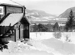 Ringebu. Løkke, Hus med svalgang, sett mot sør.