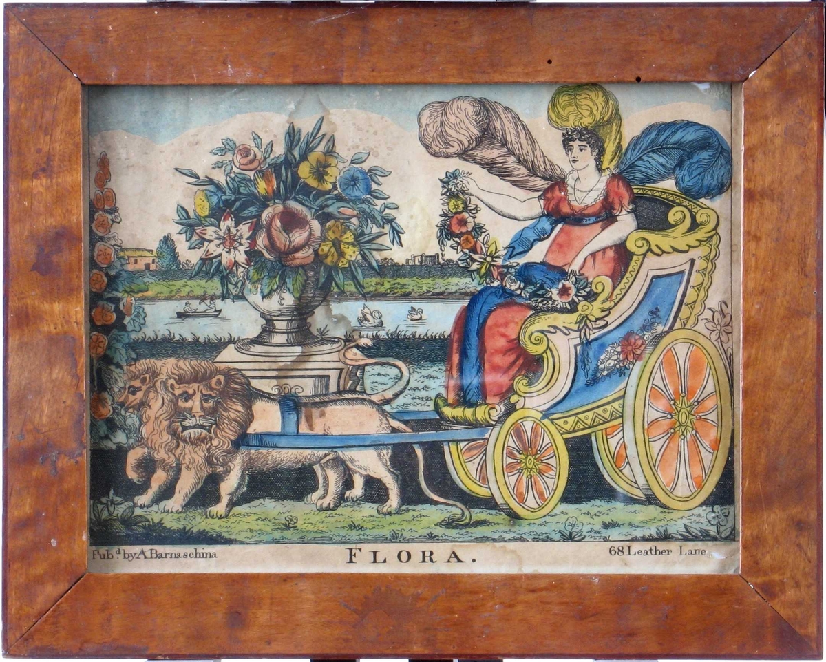 Gudinnen Flora på kjøretur, i en firehjulet vogn, trukket av to løver.Vognen er pyntet med blomsterguirlandere, gudinnen er pyntet med store fjærer, En stor blomsterurne er plassert foran et v ann med båter. 