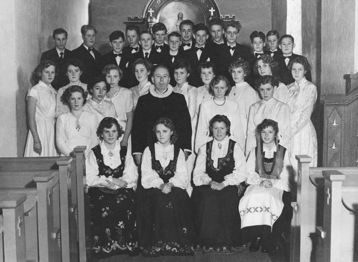 Konfirmanter i Ski kirke 1953