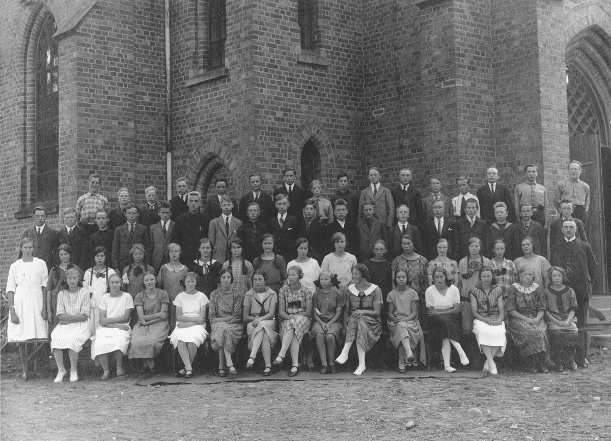 Konfirmanter i Ås kirke 1925.