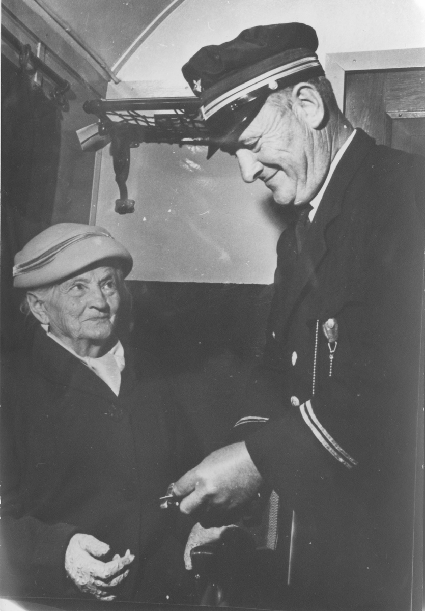 Augusta Øiseth var passasjer både på første ordinære tog i 1896 og siste tog 30.6.1960.