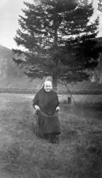 Ingrid Nauste. Ingrid var lærerinne og døde i 1948.....