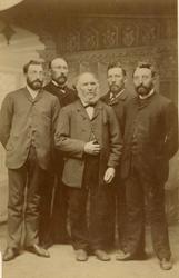 Farger Arnt Olsen den første formannen og i flere år en lede