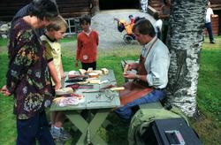 "Hesten og håndverkets dag 2000"..Hammervoll-løa i bakgrunne