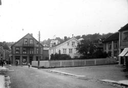 Storgata sett vestover..Aandalshjørnet..Harald Eide hus med 