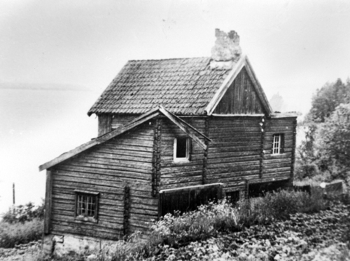 Eksteriør. Husmannsplassen limstua, Grefsheim, Nes, Hedmark. Huset ble revet i 1960.