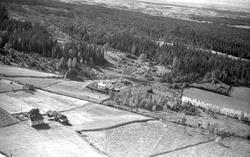 FLYFOTO UKJENT GARD I LØTEN.