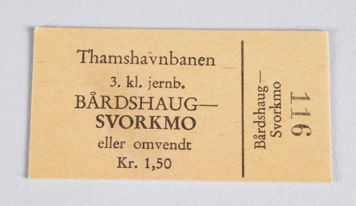 Rektangulær billett i papp for reise med Thamshavnbanen.