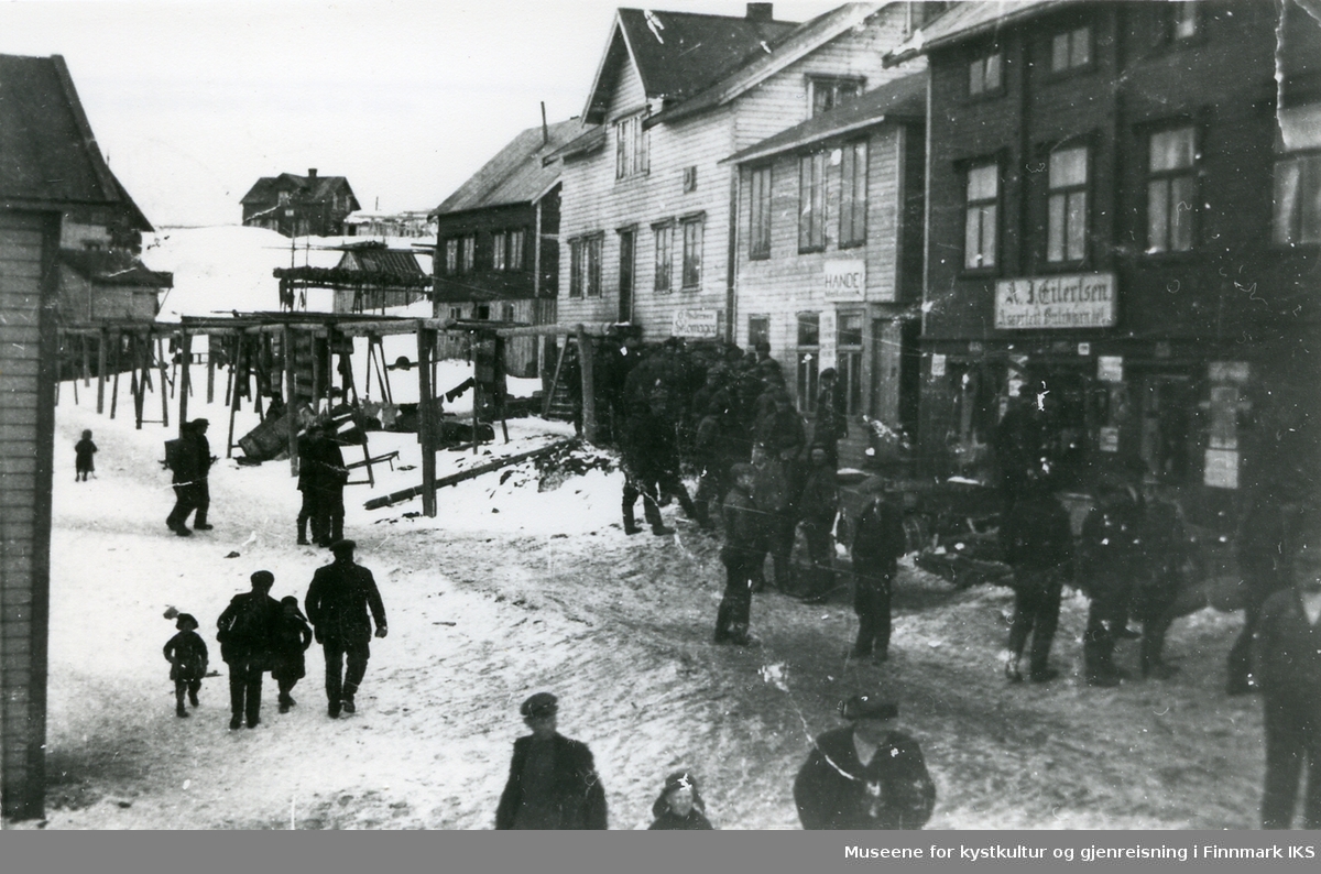 Fra "Strøget" i Mehamn, antatt ca 1914.