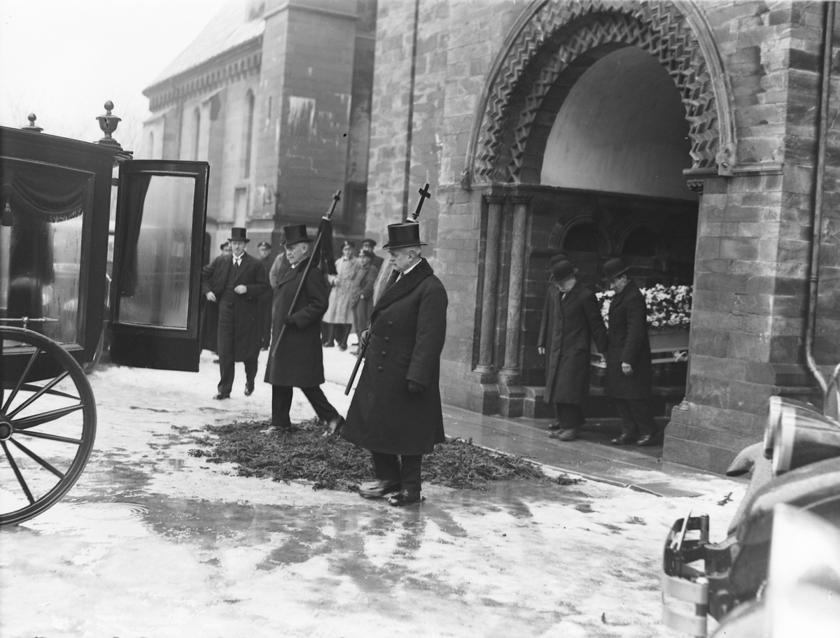 Begravelsen til Halfdan Bryn i Nidarosdomen