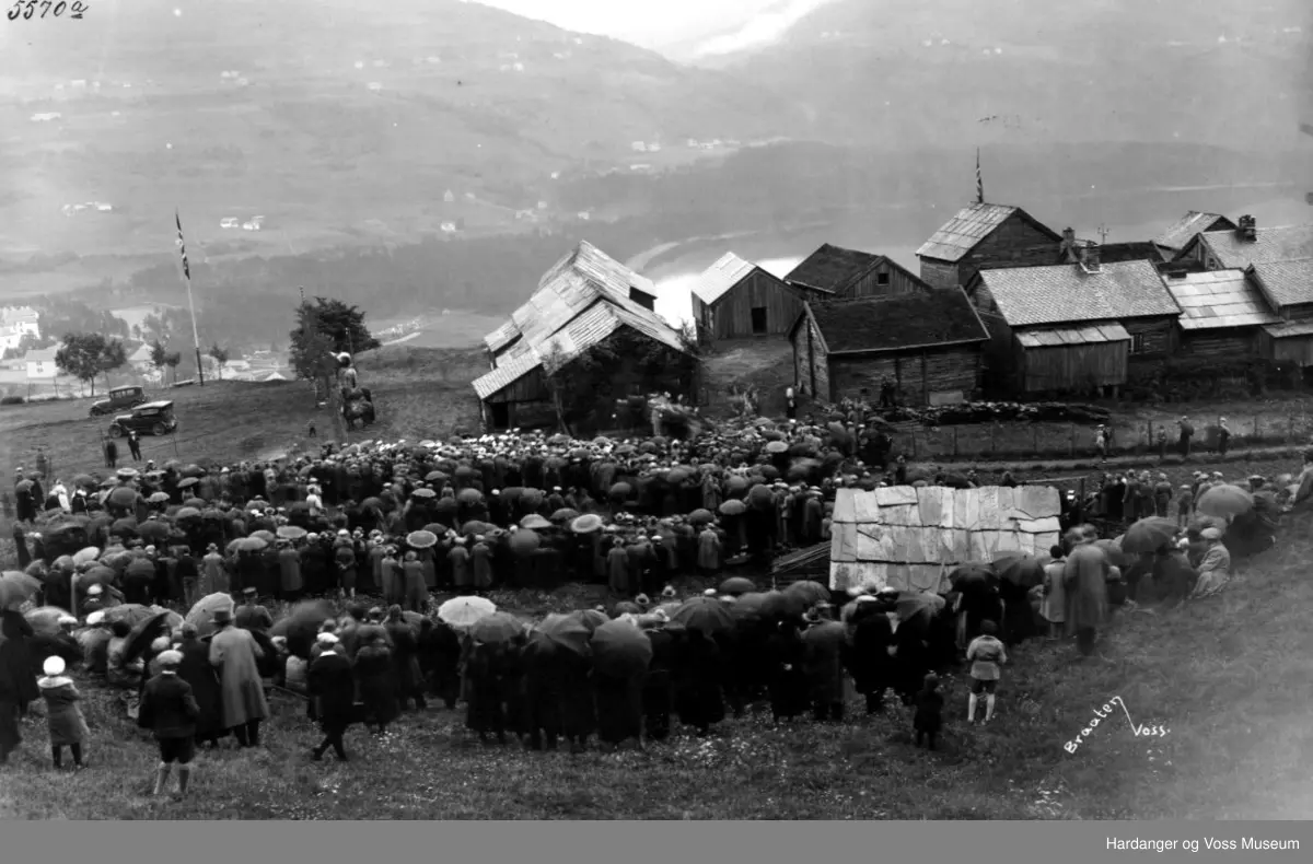 frå framsyninga av Heilag-Olav-spelet, tilskodarar, Mølstertunet