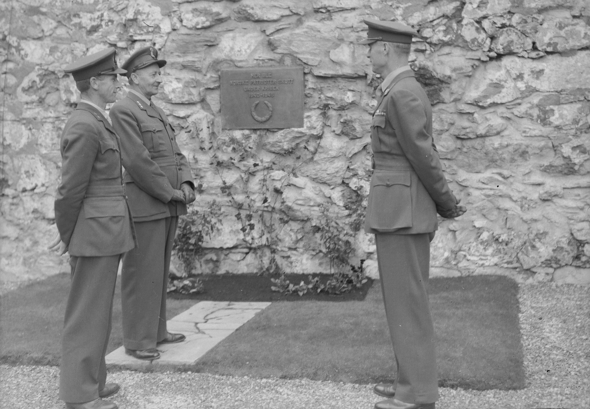 Minnetavle over norske patrioter skutt på festningen