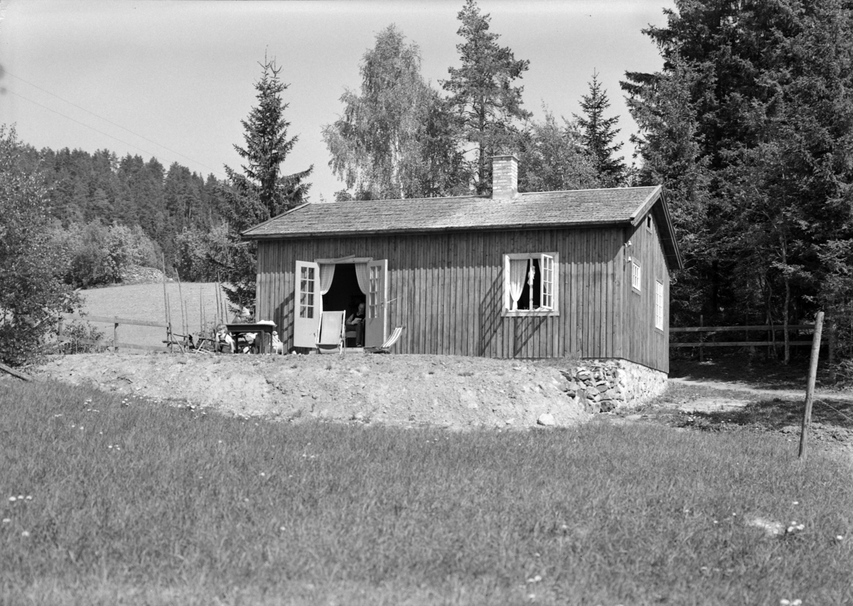 Eksteriør, bolig, Nøttebu, Helgøya, Nes.