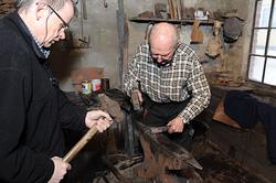 John Lystad (f. 1945) og Oddbjørn Knudsen (f. 1935) former m