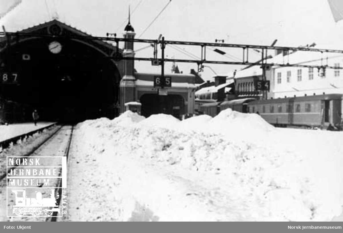 Snørydding på Oslo Ø i februar 1966