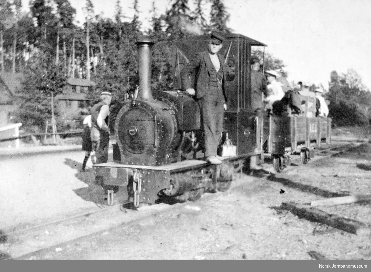 Damplokomotivet "Lilly" som tidligere tilhørte Arendal Mining and Smelting Co. Ltd. (Bøilestad Kobberverk),