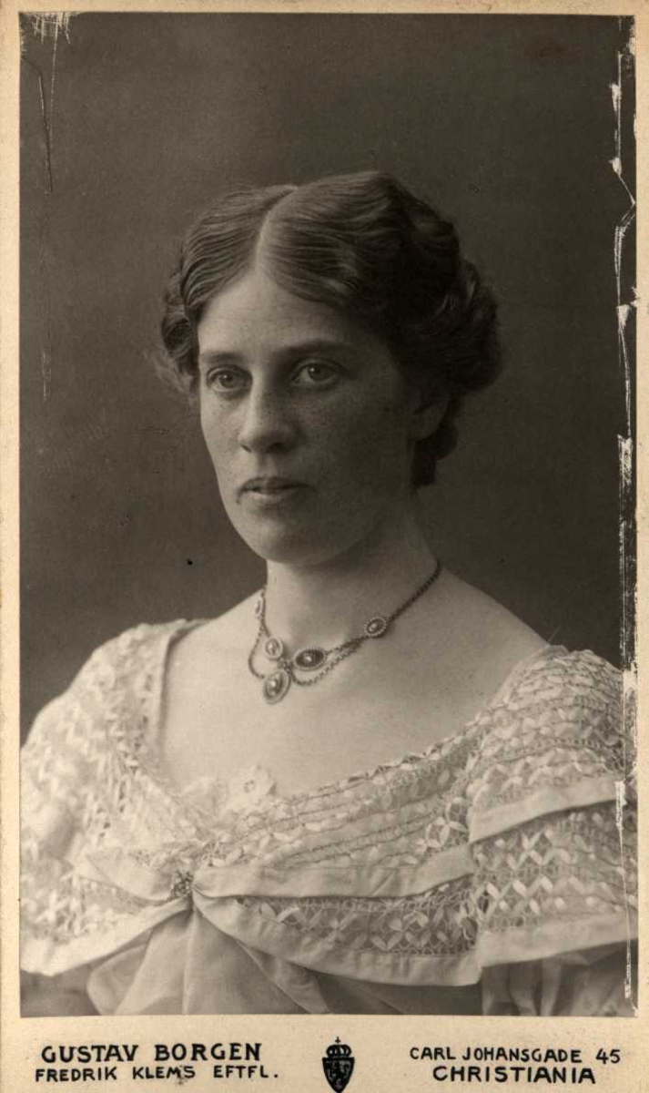 Fru Emma Aall, f. Lund