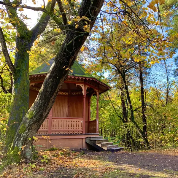 Paviljongen ved Sæterhytten ved Bygdø Kongsgård, høst